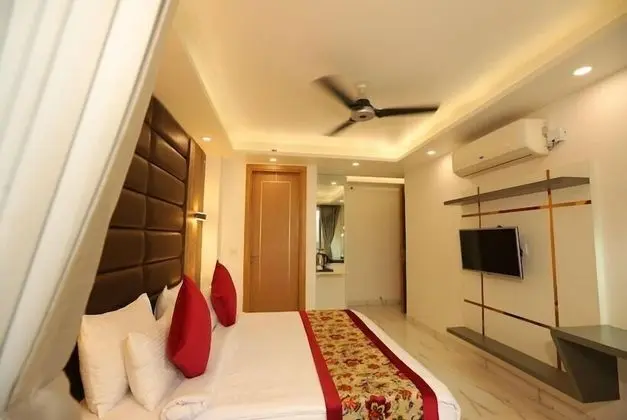 Deluxe Tek Büyük Yataklı Oda