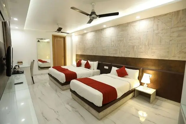 Luxury Oda