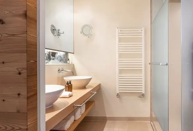 V Level Alpen Art Double Room