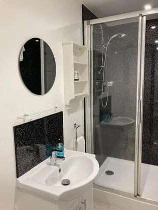 Deluxe Tek Büyük Yataklı Oda, Özel Banyo