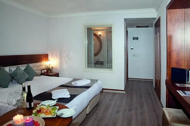 Standart Oda, Şehir Manzaralı