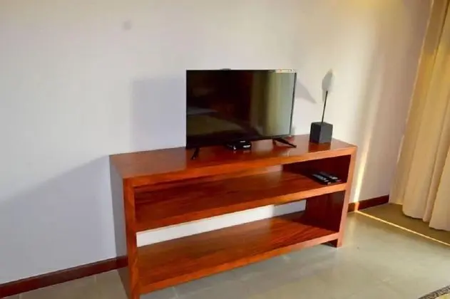 Deluxe Tek Büyük Yataklı Oda, Bahçe Manzaralı, Bahçeli