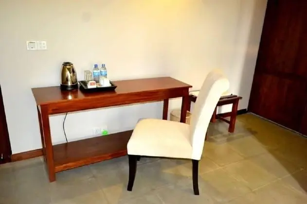 Deluxe Tek Büyük Yataklı Oda, Bahçe Manzaralı, Bahçeli