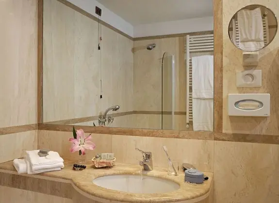 Standard Üç Kişilik Oda