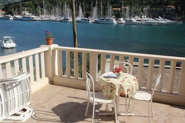 Apart Daire, Deniz Manzaralı