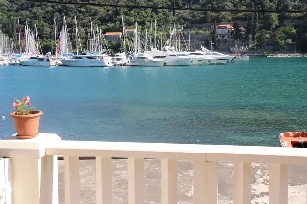 Apart Daire, Deniz Manzaralı