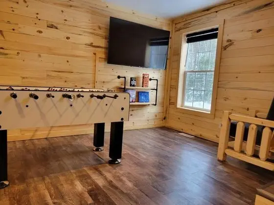 Cabin 23B, Non-Smoking