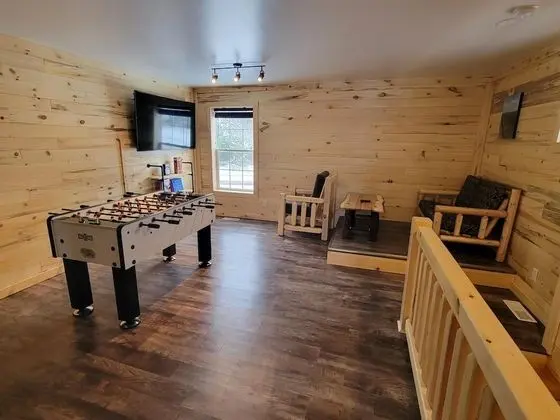 Cabin 23B, Non-Smoking