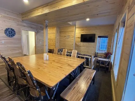 Cabin 23B, Non-Smoking