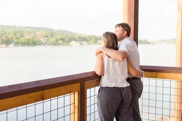 Cabin 23B, Non-Smoking