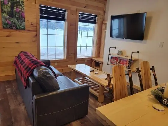 Cabin 24A, Pet Friendly, Non-Smoking