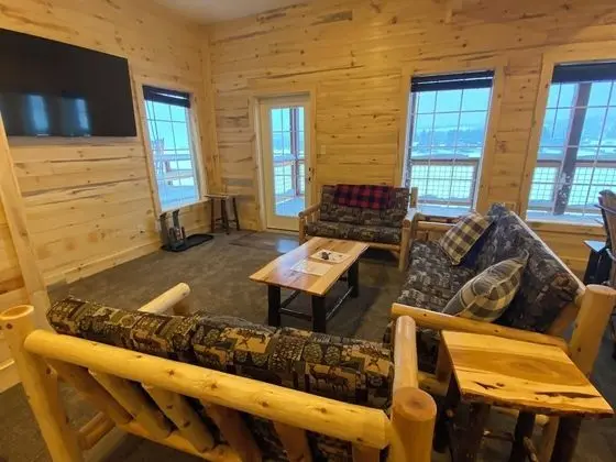 Cabin 2BA, Pet Friendly, Non-Smoking
