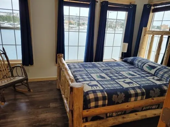 Cabin 2BA, Pet Friendly, Non-Smoking