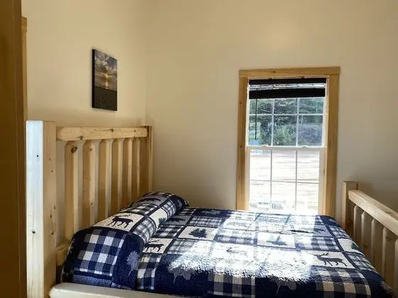 Cabin 2BA, Pet Friendly, Non-Smoking