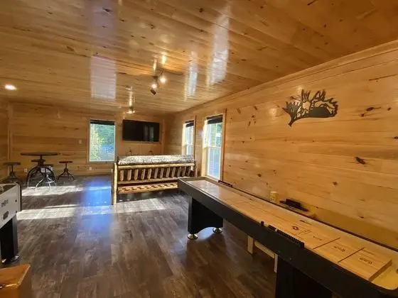 Cabin 2BA, Pet Friendly, Non-Smoking