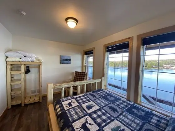 Cabin 2BA, Pet Friendly, Non-Smoking