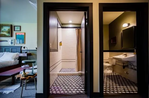Deluxe Oda, 1 En Büyük (King) Boy Yatak, Banyolu/Duşlu (Deluxe King Ensuite)