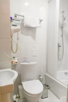 Comfort Tek Büyük Yataklı Oda