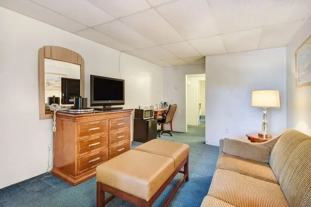 Süit, 1 En Büyük (King) Boy Yatak ve Çekyat, Sigara İçilmez