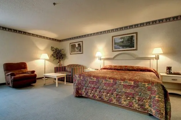 Room, 1 King Bed with Recliner, Accessible (Non-Smoking)
