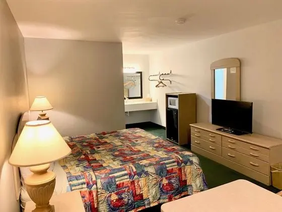 Oda, 1 En Büyük (King) Boy Yatak, Engellilere Uygun, Sigara İçilmez