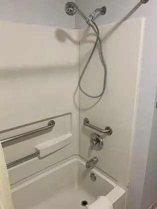 Oda, 1 En Büyük (King) Boy Yatak, Engellilere Uygun, Sigara İçilmez