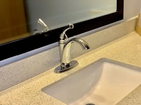 Oda, 2 Büyük (Queen) Boy Yatak, Sigara İçilebilir