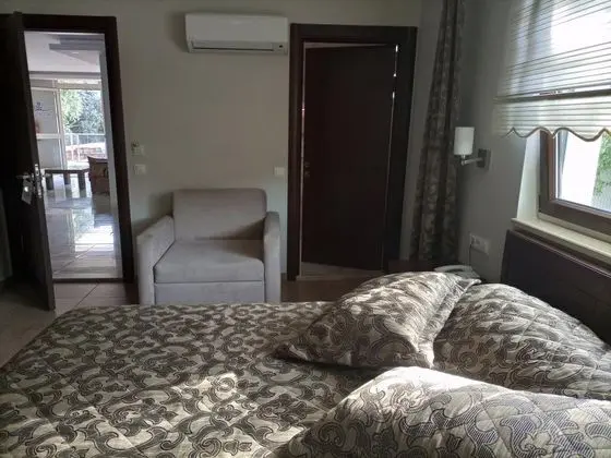 Standart Oda, Deniz ve Dağ Manzaralı, Balkonsuz