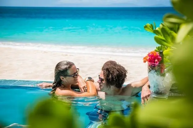 Beachfront Sanctuary Pool Cottage