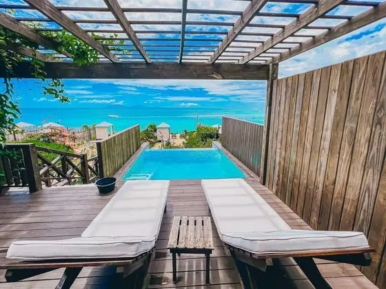 Beachfront Sanctuary Pool Cottage