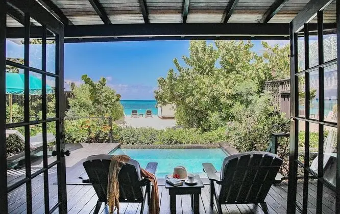 Beachfront Sanctuary Pool Cottage
