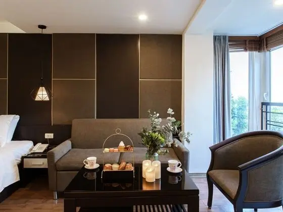 Premium Keypad Suite room with city view