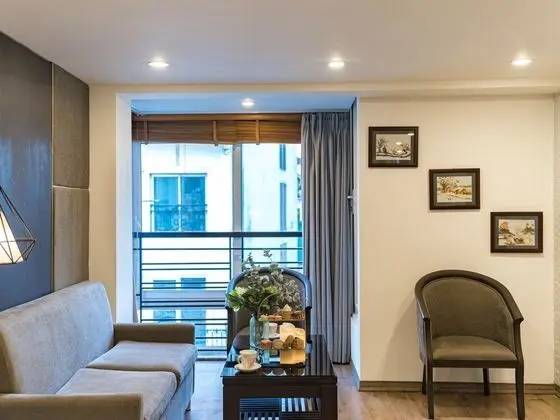 Premium Keypad Suite room with city view