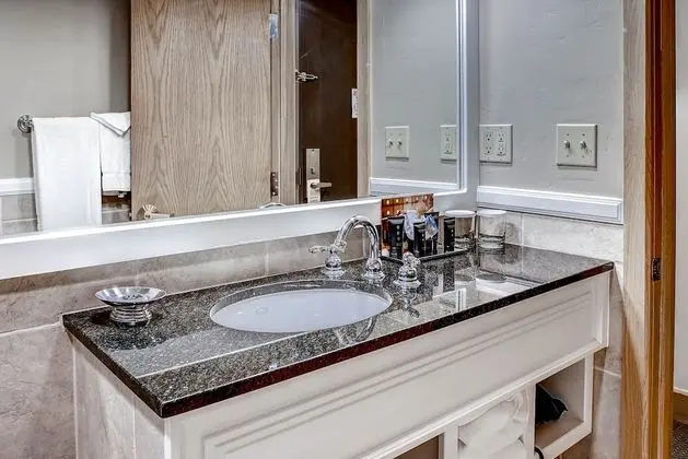 Çatı Katı (Loft), 1 En Büyük (King) Boy Yatak, Balkon (Lodge)