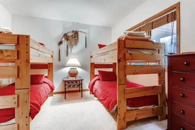 Oda, 4 Yatak Odası (Bryant Home, 3 Bath)