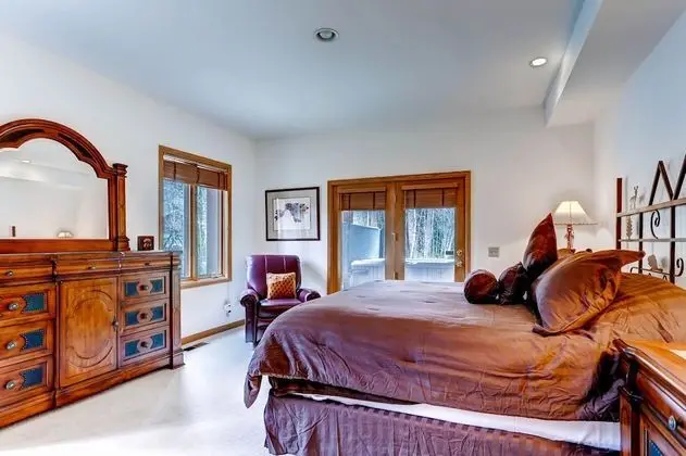 Oda, 4 Yatak Odası (Bryant Home, 3 Bath)
