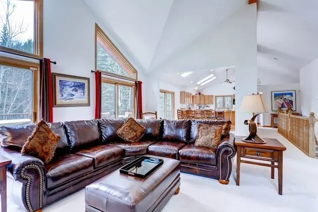 Oda, 4 Yatak Odası (Bryant Home, 3 Bath)