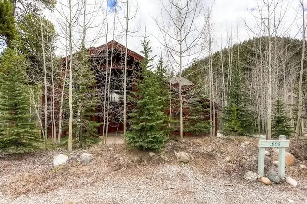 Oda, 4 Yatak Odası (Bryant Home, 3 Bath)