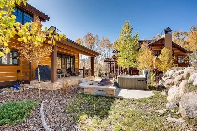 Oda, 4 Yatak Odası (Sanctuary Home, 4 Bath)