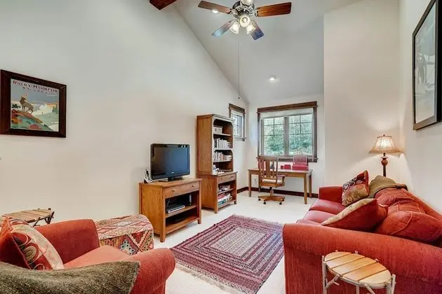 Oda, 4 Yatak Odası (Sanctuary Home, 4 Bath)