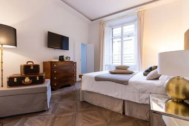Deluxe Tek Büyük Yataklı Oda, Küvet, Şehir Manzaralı