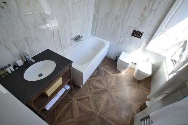 Deluxe Tek Büyük Yataklı Oda, Küvet, Şehir Manzaralı