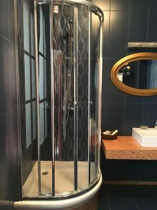 Design Tek Büyük Yataklı Oda