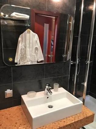Design Tek Büyük Yataklı Oda