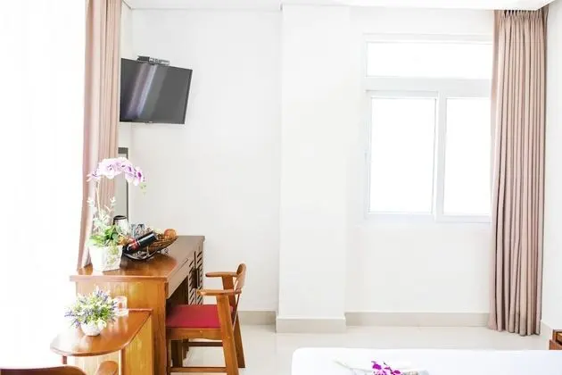 Deluxe Tek Büyük Yataklı Oda, 1 Büyük (Queen) Boy Yatak, Sigara İçilmez, Kısmi Deniz Manzarası
