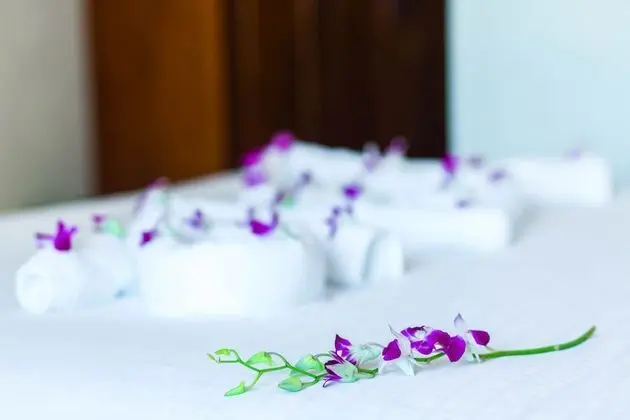Deluxe Tek Büyük Yataklı Oda, 1 Büyük (Queen) Boy Yatak, Sigara İçilmez, Kısmi Deniz Manzarası