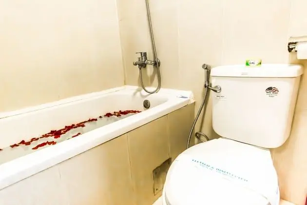 Deluxe Tek Büyük Yataklı Oda, 1 Büyük (Queen) Boy Yatak, Sigara İçilmez, Kısmi Deniz Manzarası