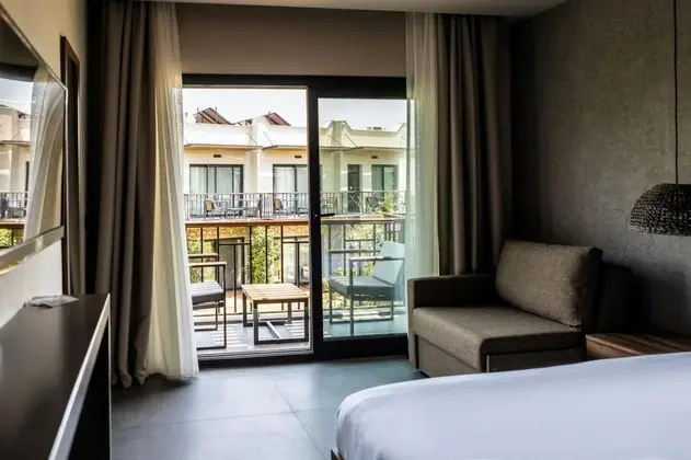 Grand Deluxe Oda, Bahçe Manzaralı