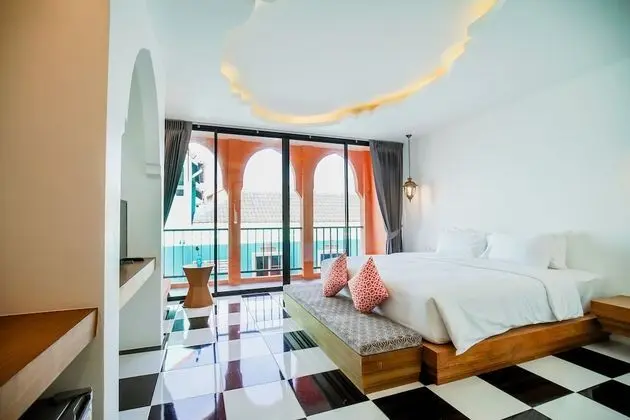 Deluxe Tek Büyük Yataklı Oda