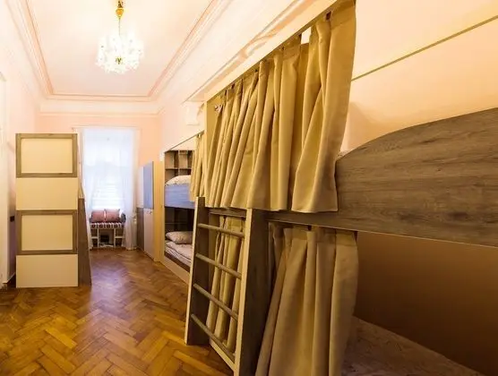 Basic Ortak Ranzalı Oda, Sadece kadınlar için (1 Bed in 6 Person Dorm)